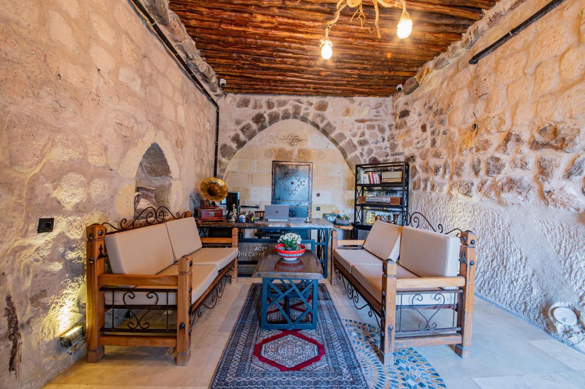 Ages In Cappadocia Hotel อุตชิซาร์ ภายนอก รูปภาพ