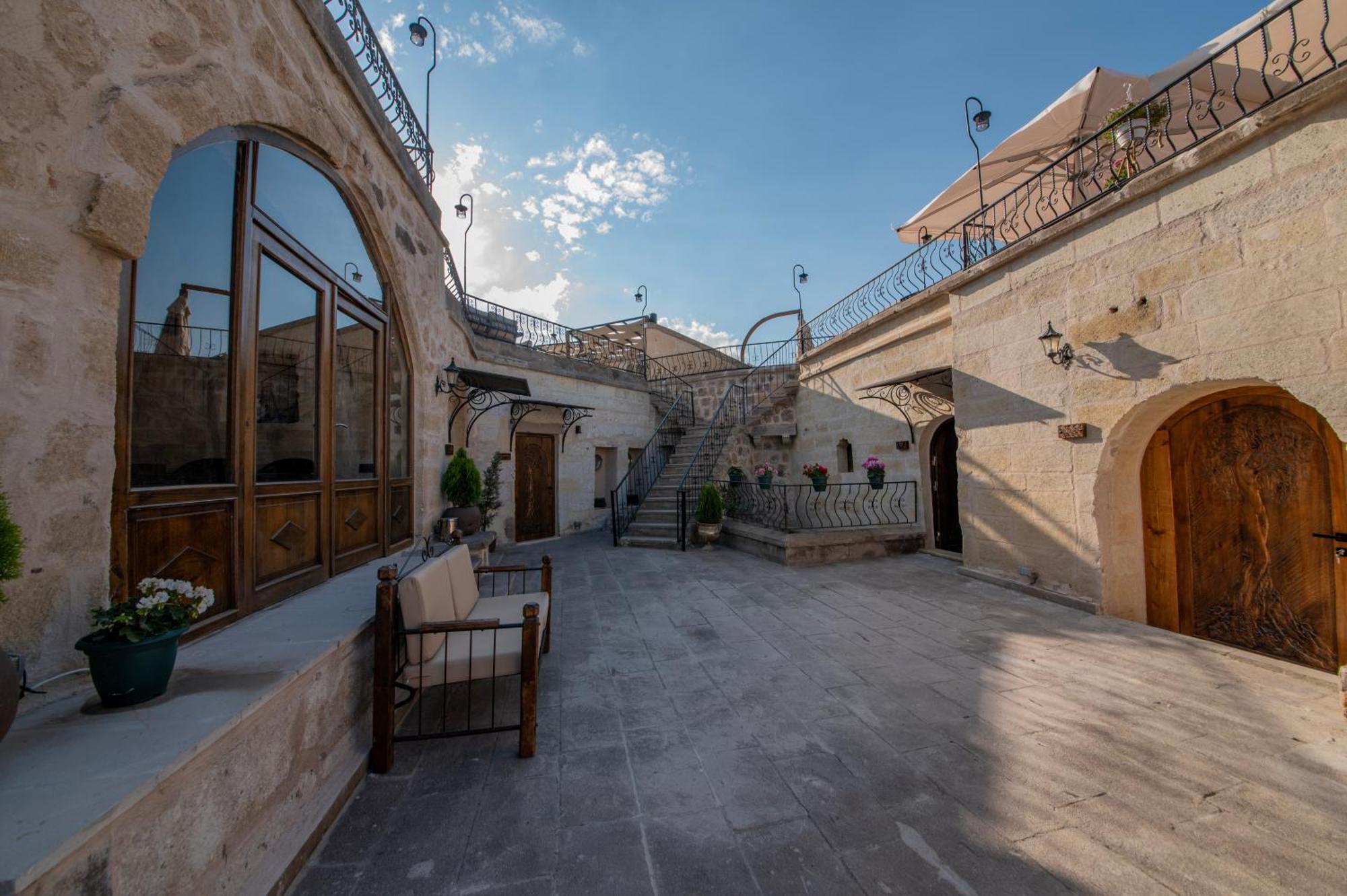 Ages In Cappadocia Hotel อุตชิซาร์ ภายนอก รูปภาพ