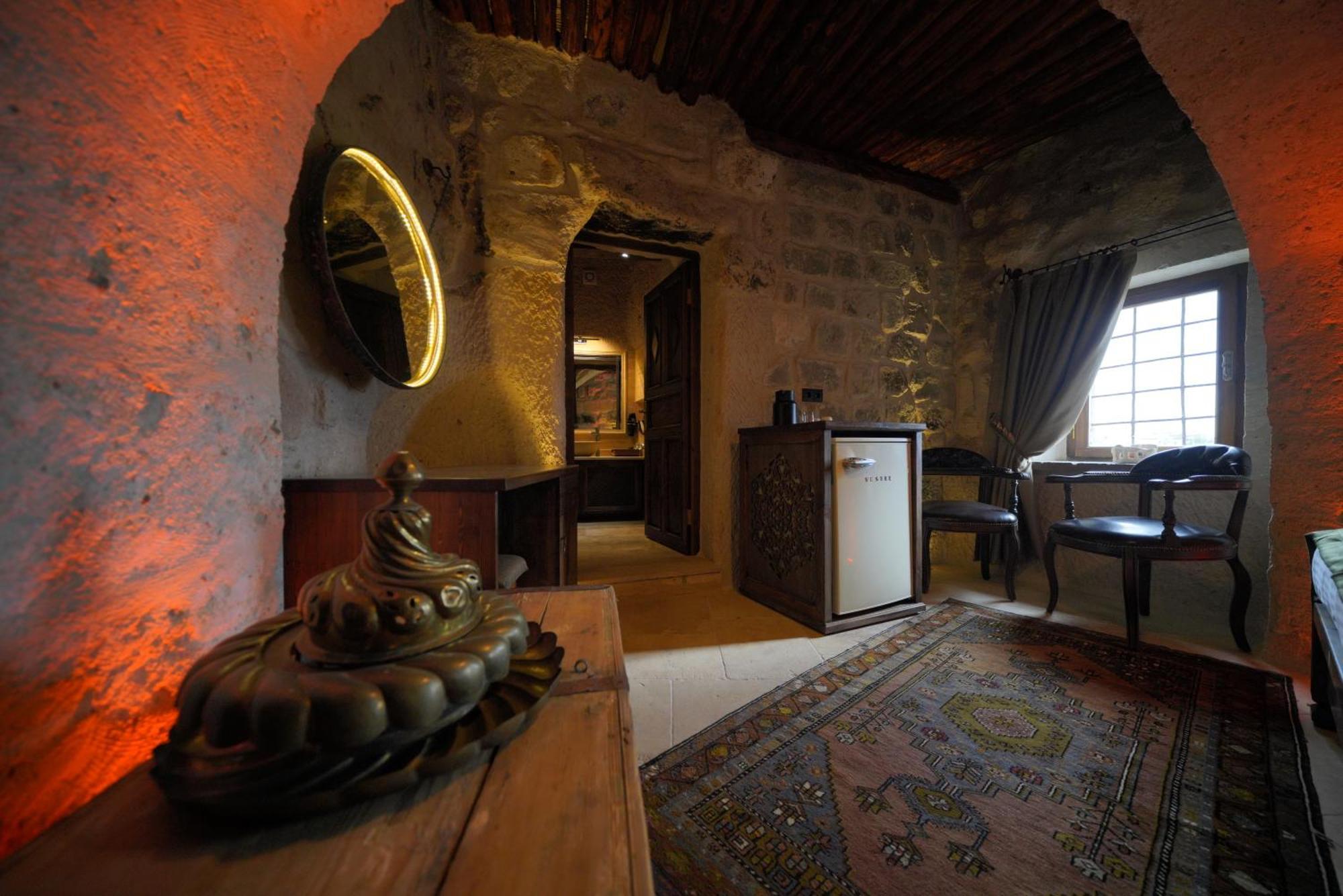 Ages In Cappadocia Hotel อุตชิซาร์ ภายนอก รูปภาพ